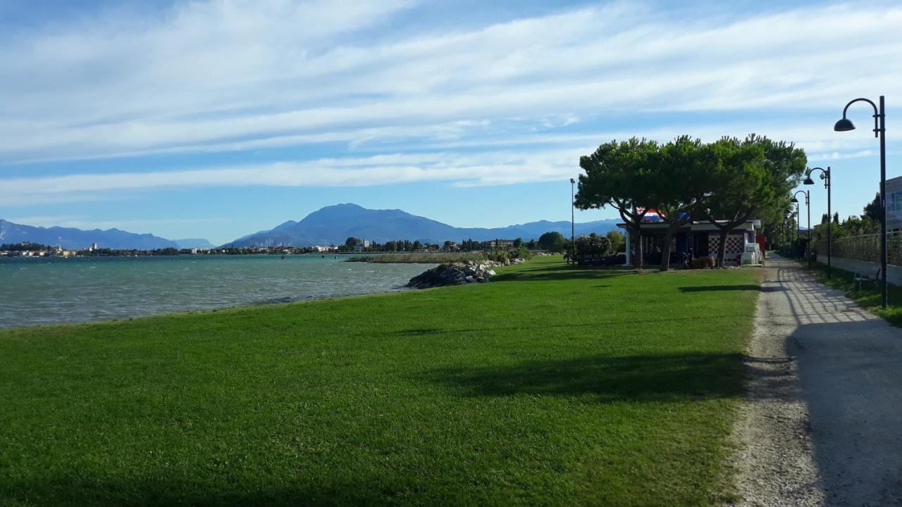 Villetta Daniela - A Due Passi Dalla Spiaggia Sirmione Buitenkant foto